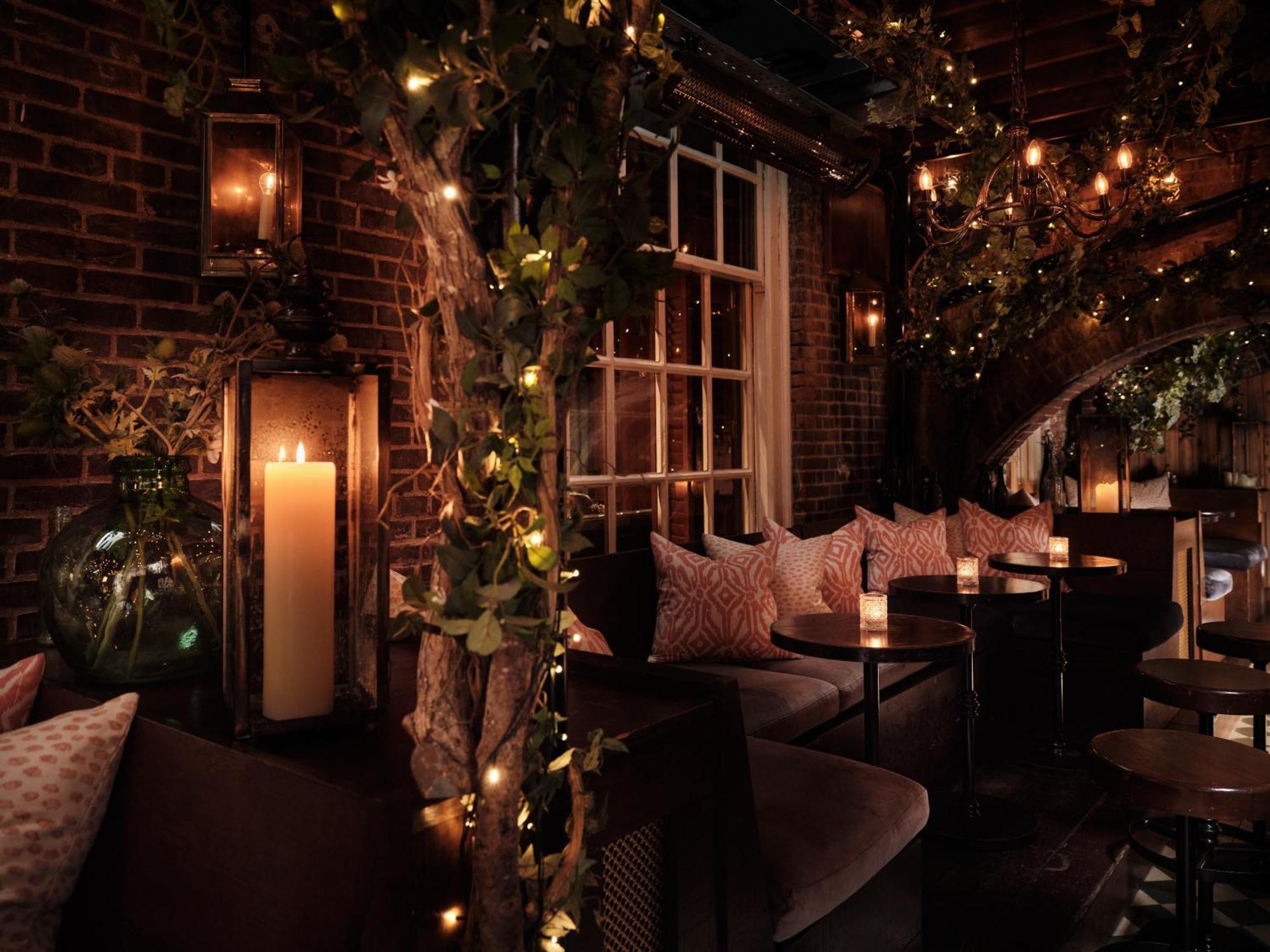 The Bloomsbury Hotel London Exterior photo The Ivy Temple Row