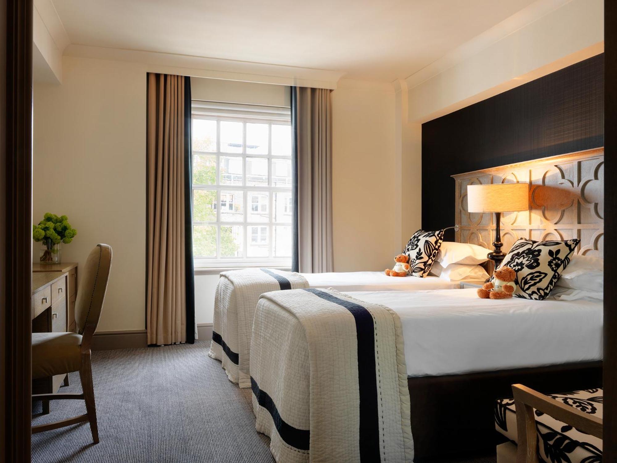 The Bloomsbury Hotel London Exterior photo A room at the hotel