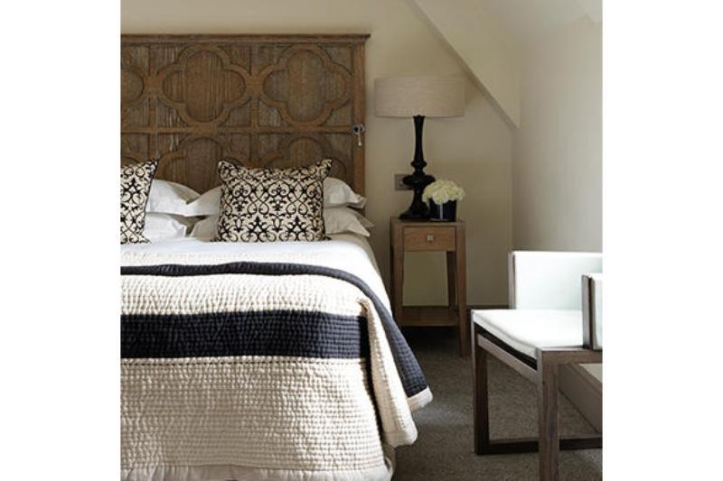 The Bloomsbury Hotel London Exterior photo A bedroom at The Grove
